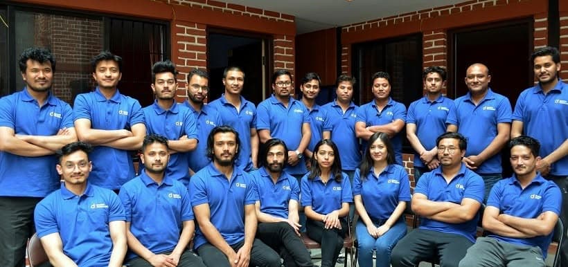 Diagonal Team Image